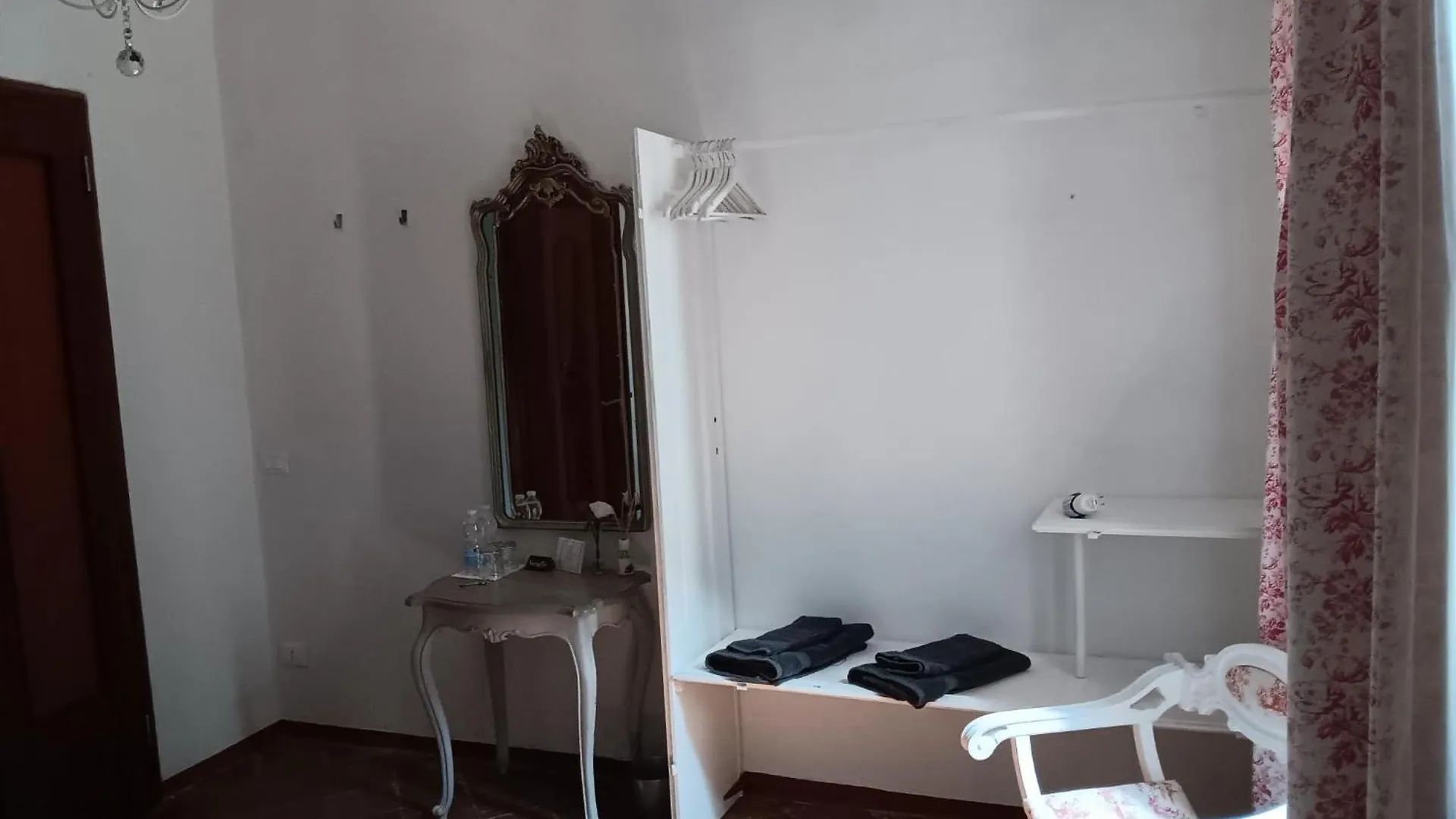 Monti Guesthouse Monti di Licciana Nardi Bed & Breakfast
