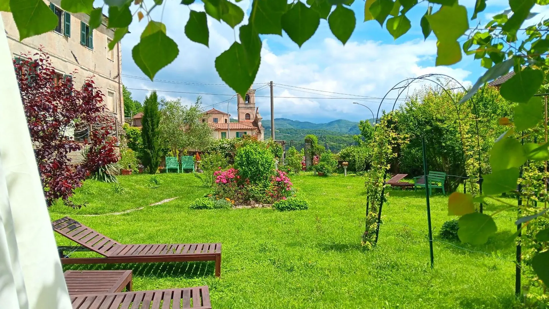 Monti Guesthouse Monti di Licciana Nardi Italia