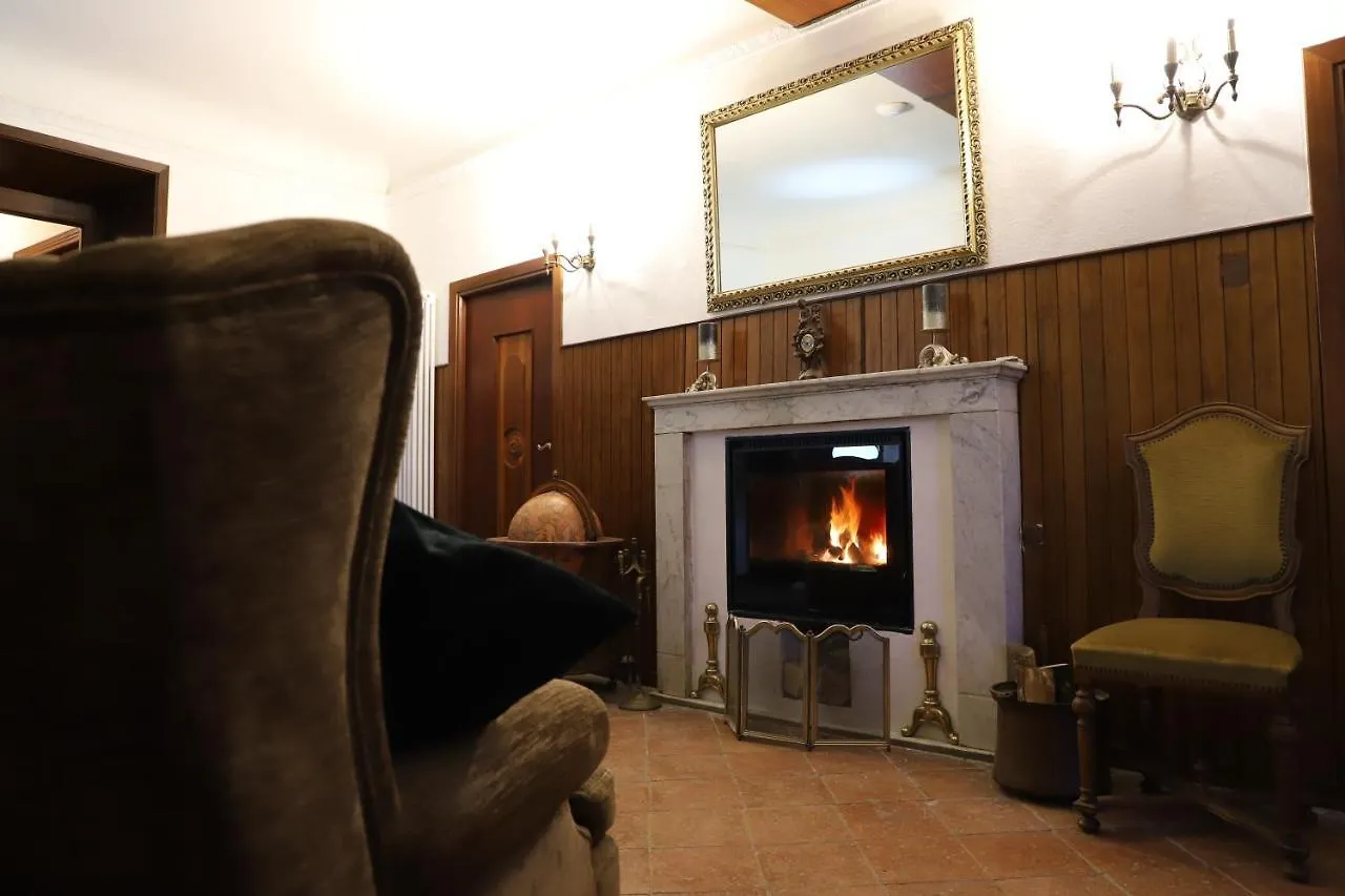 Monti Guesthouse Monti di Licciana Nardi 0*,  Italy